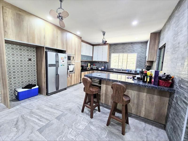 Rumah Berkembar untuk Dijual di Taman Saujana Suria (Kajang) - Francis Thee - Kitchen - PropertyGuru.com.my