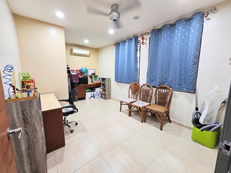 Rumah Berkembar untuk Dijual di Taman Saujana Suria (Kajang) - Francis Thee - PropertyGuru.com.my