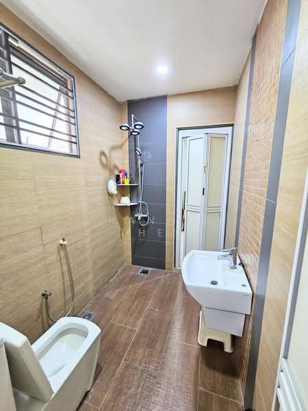 Rumah Berkembar untuk Dijual di Taman Saujana Suria (Kajang) - Francis Thee - PropertyGuru.com.my