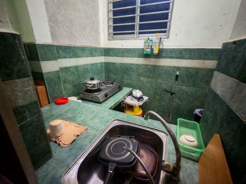 1-storey Terraced House for Sale in Taman Nusa Bestari (Iskandar Puteri (Nusajaya)) - Finn Aw - Kitchen - PropertyGuru.com.my