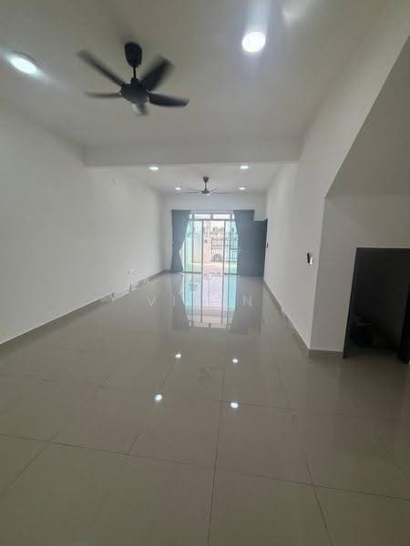 Rumah Teres 2-Tingkat untuk Disewa di Tebrau (Johor) - Vison Foo - Living Room - PropertyGuru.com.my