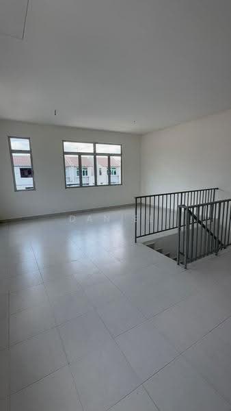 2.5-storey Terraced House for Sale in Taman Pulai Mutiara (Iskandar Puteri (Nusajaya)) - Daniel Yong - Living Room - PropertyGuru.com.my