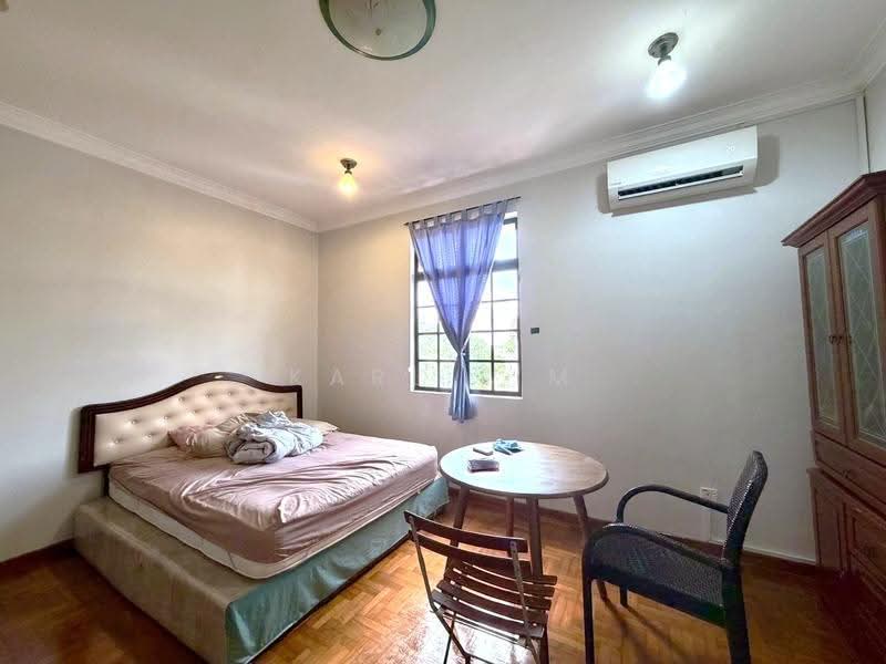 2-storey Terraced House for Sale in Taman Molek (Johor Bahru) - Karl Lim - Bedroom - PropertyGuru.com.my