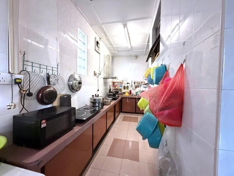 2-storey Terraced House for Sale in Taman Molek (Johor Bahru) - Karl Lim - Kitchen - PropertyGuru.com.my