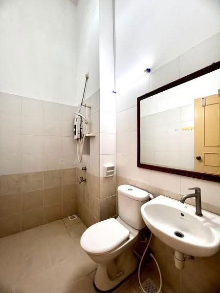 Cluster House for Sale in Taman Austin Heights (Tebrau) - Carson . - Bathroom - PropertyGuru.com.my