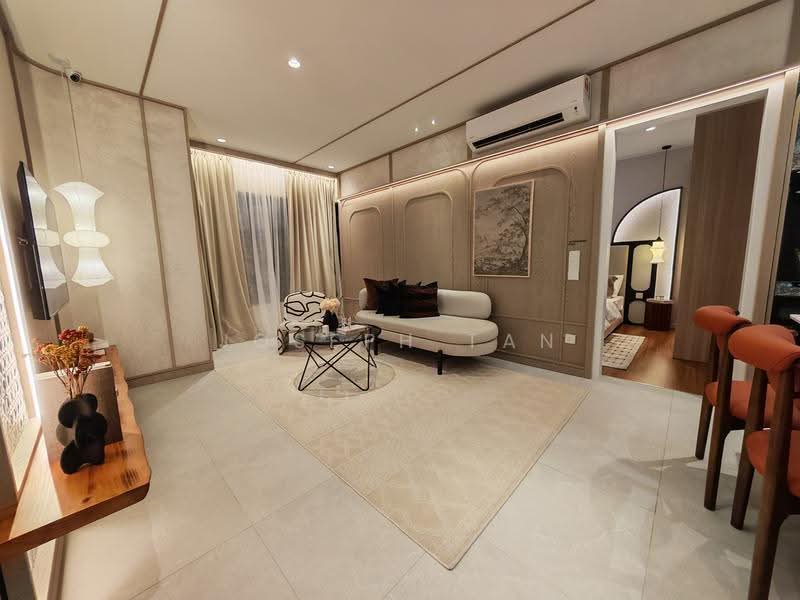Kediaman Servis untuk Dijual di The LightHauz - Joseph Tan - Living Room - PropertyGuru.com.my
