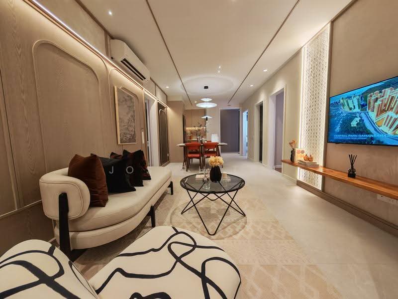 Kediaman Servis untuk Dijual di The LightHauz - Joseph Tan - Living Room - PropertyGuru.com.my