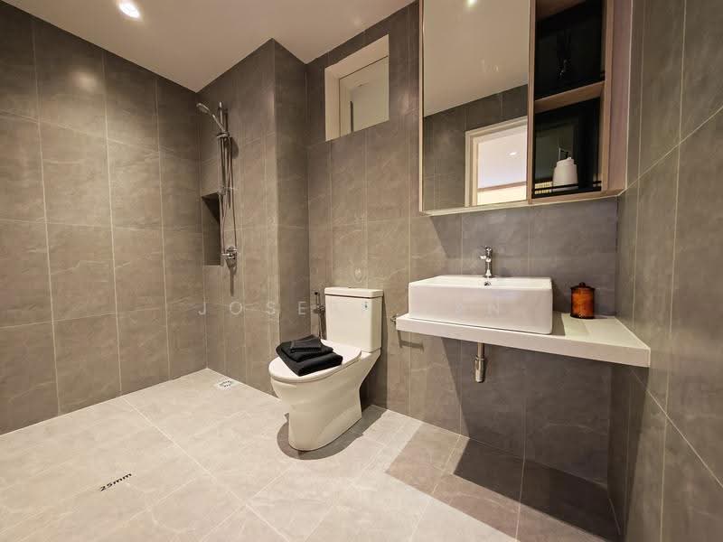 Kediaman Servis untuk Dijual di The LightHauz - Joseph Tan - Bathroom - PropertyGuru.com.my
