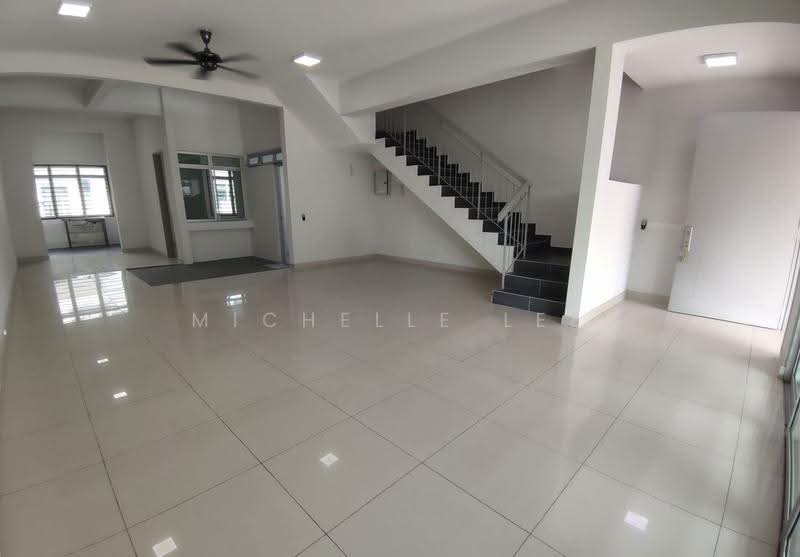 2-storey Terraced House for Sale in Kota Kemuning (Shah Alam) - Michelle Lee - Living Room - PropertyGuru.com.my