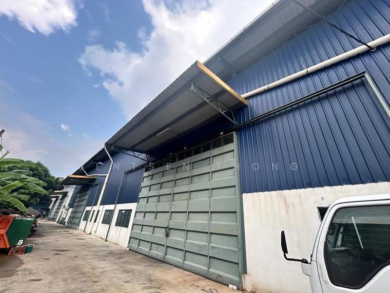 Kilang Terpisah untuk Disewa di Kampung Baru Subang (Sungai Buloh) - Jentsen Thong - Exterior - PropertyGuru.com.my