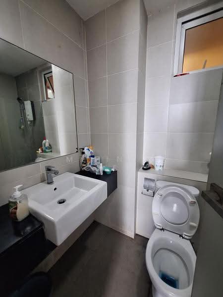 Kondominium untuk Dijual di Tropicana Bay Residences - Melinda Chew - Bathroom - PropertyGuru.com.my