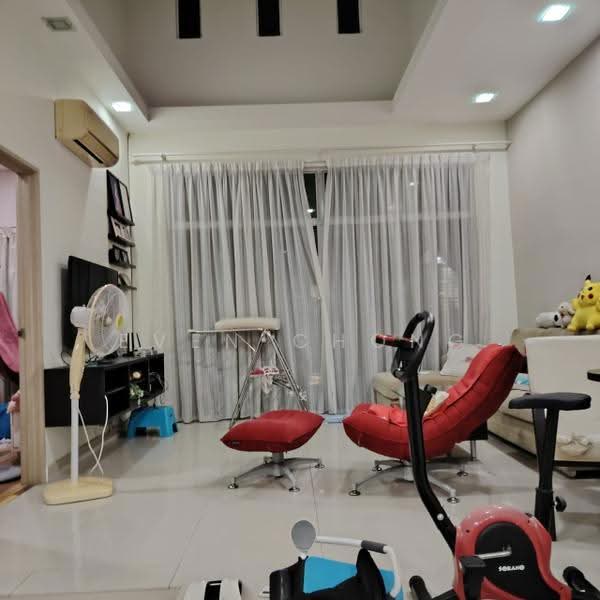 Kondominium untuk Dijual di Bayan Villa, Seri Kembangan - Even Chong - Living Room - PropertyGuru.com.my