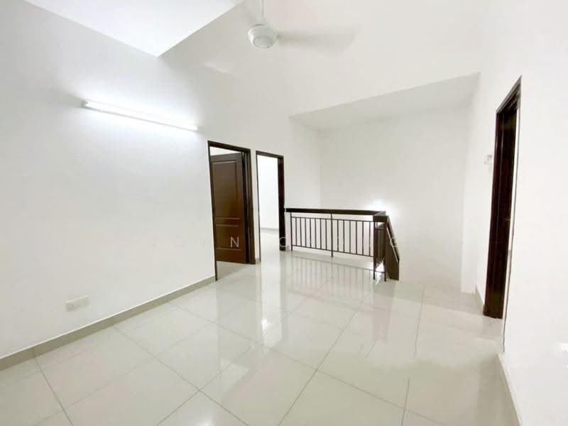Semi-Detached House for Sale in Taman Pinggiran Putra (Seri Kembangan) - John Chong - 2nd Living - PropertyGuru.com.my