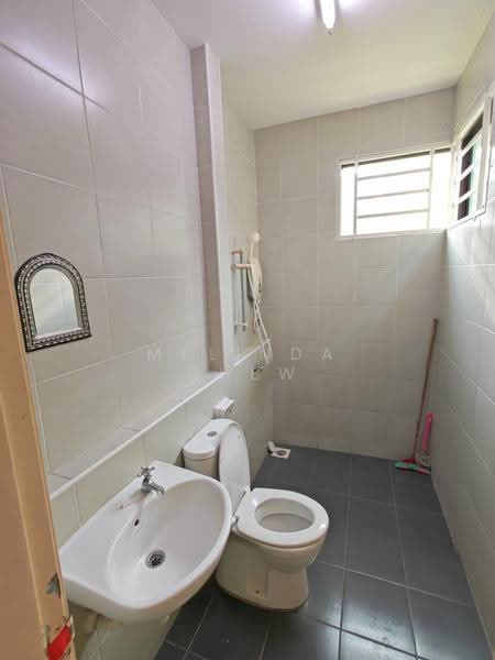 Rumah Berkembar untuk Dijual di Kampung Permatang Tengah (Balik Pulau) - Melinda Chew - Bathroom - PropertyGuru.com.my