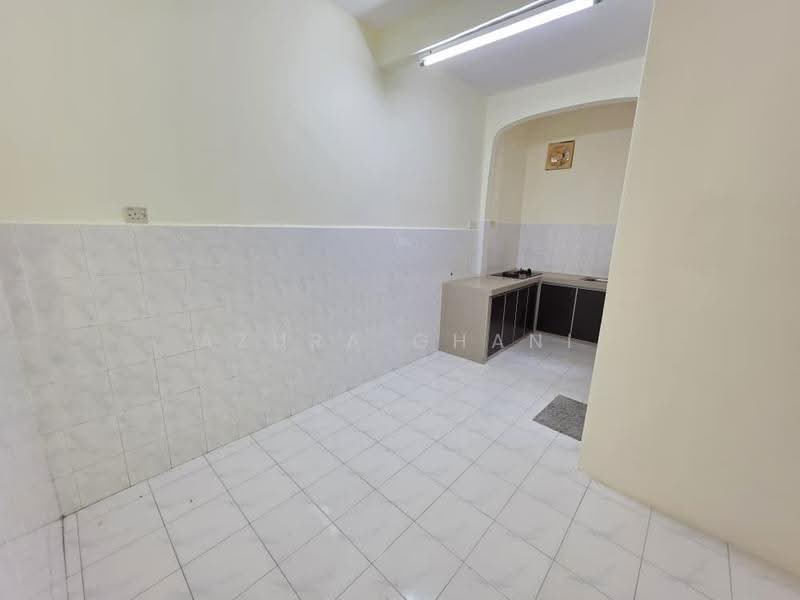 2-storey Terraced House for Sale in Lunas (Kedah) - Azura Ghani - Kitchen - PropertyGuru.com.my