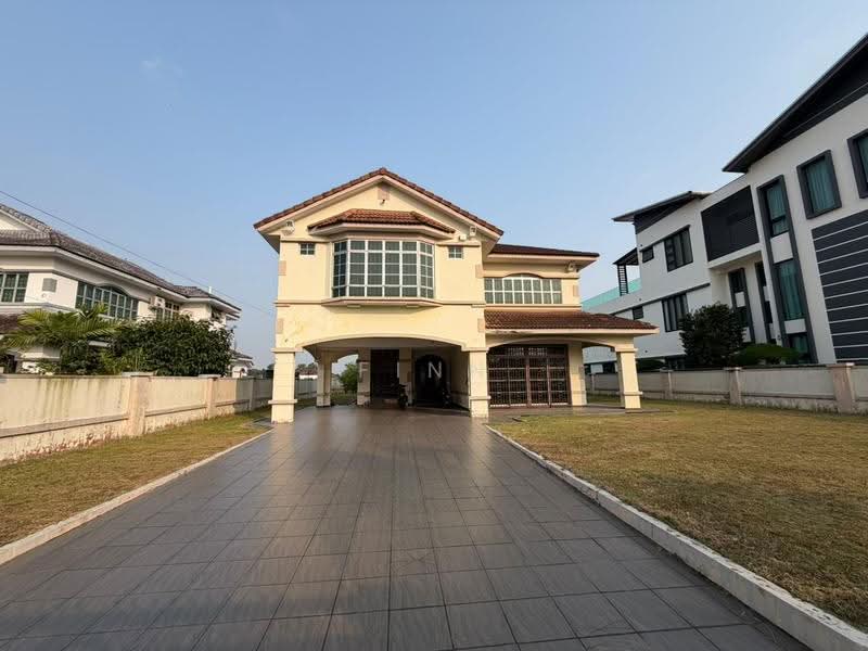 Bungalow House for Sale in Taman Universiti (Skudai) - Finn Aw - PropertyGuru.com.my