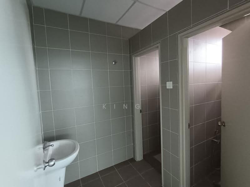 Shop / Office for Rent in Taman Melawati (Ulu Kelang) - King Wha - Bathroom - PropertyGuru.com.my