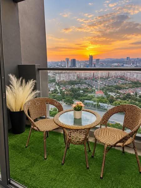 Kondominium untuk Disewa di Aera Residence - Moomoo Tan - Balcony - PropertyGuru.com.my