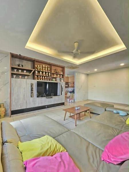 Rumah Kluster untuk Dijual di Taman Gaya (Ulu Tiram) - Carson . - Living Room - PropertyGuru.com.my
