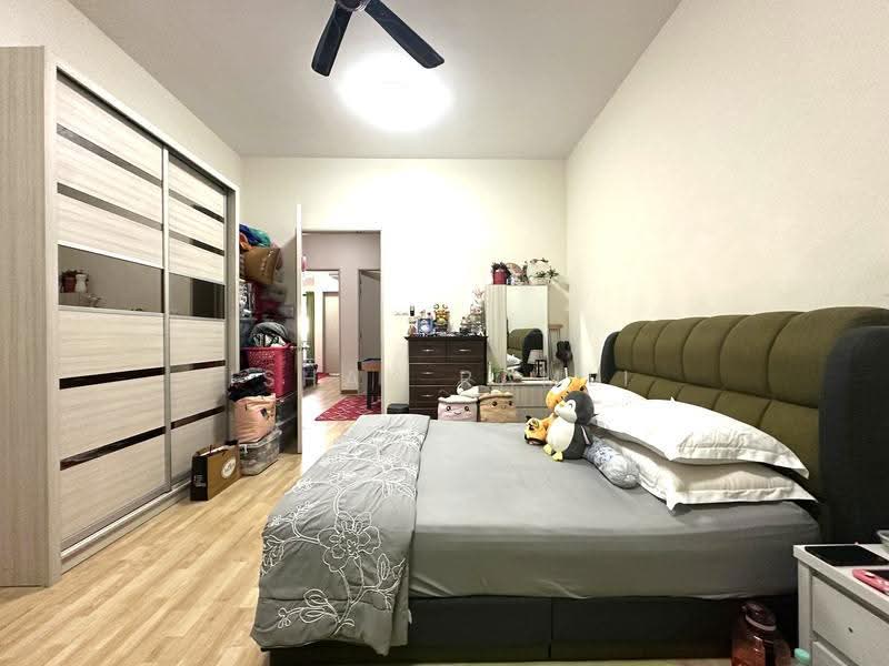 3-storey Terraced House for Sale in Taman Anggun 3 (Rawang) - Ishak Ramli - Bedroom - PropertyGuru.com.my