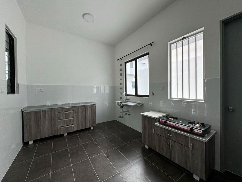 Semi-Detached House for Rent in Shah Alam (Selangor) - Raymond Cheng - Kitchen - PropertyGuru.com.my