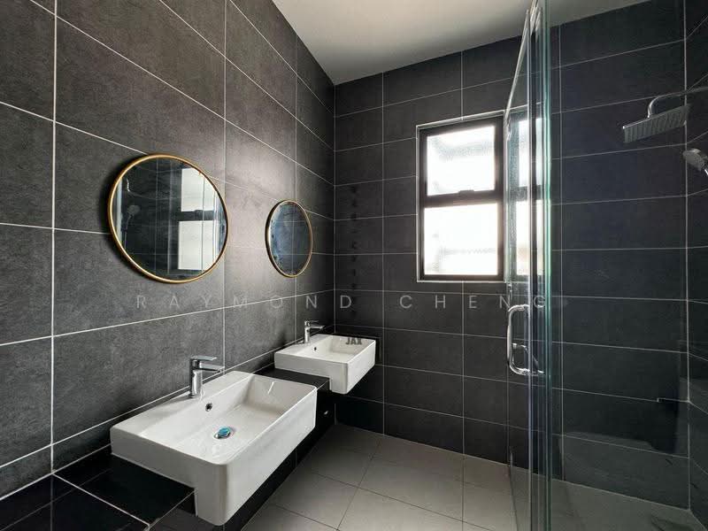 Semi-Detached House for Rent in Shah Alam (Selangor) - Raymond Cheng - Bathroom - PropertyGuru.com.my