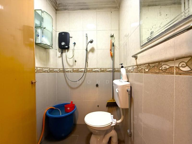 Rumah Teres untuk Dijual di Taman Samudra Teres (Batu Caves) - Mohd Syahidie - Bathroom - PropertyGuru.com.my