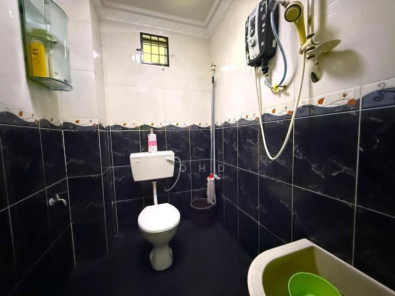 Rumah Teres untuk Dijual di Taman Samudra Teres (Batu Caves) - Mohd Syahidie - Bathroom - PropertyGuru.com.my