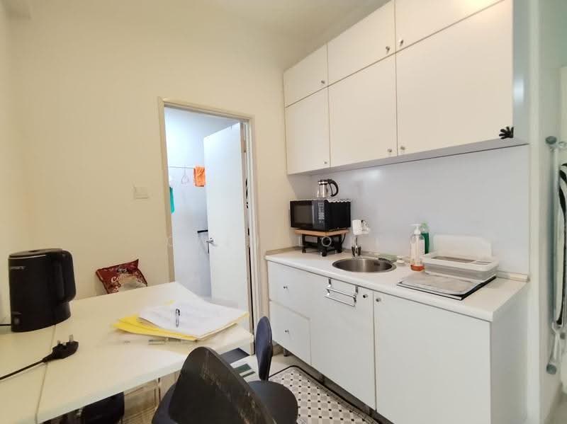 Kediaman Servis untuk Disewa di Centrestage Designer Suite - Owen Loke - Kitchen - PropertyGuru.com.my