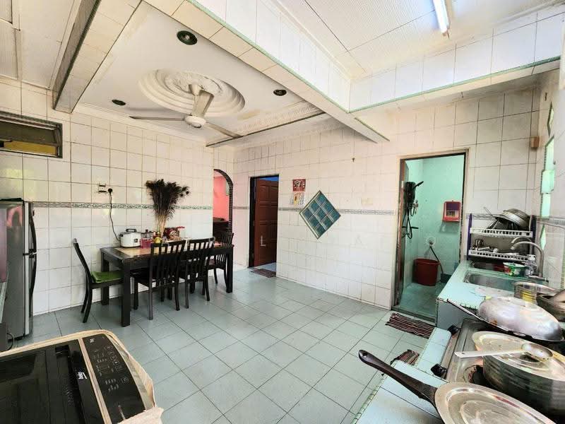 1-storey Terraced House for Sale in Puchong (Selangor) - Khairul Syafiq - Kitchen - PropertyGuru.com.my
