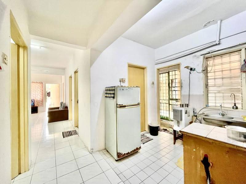 Apartment for Sale at Taman Tun Teja - Shafiq Amerudin - Kitchen - PropertyGuru.com.my
