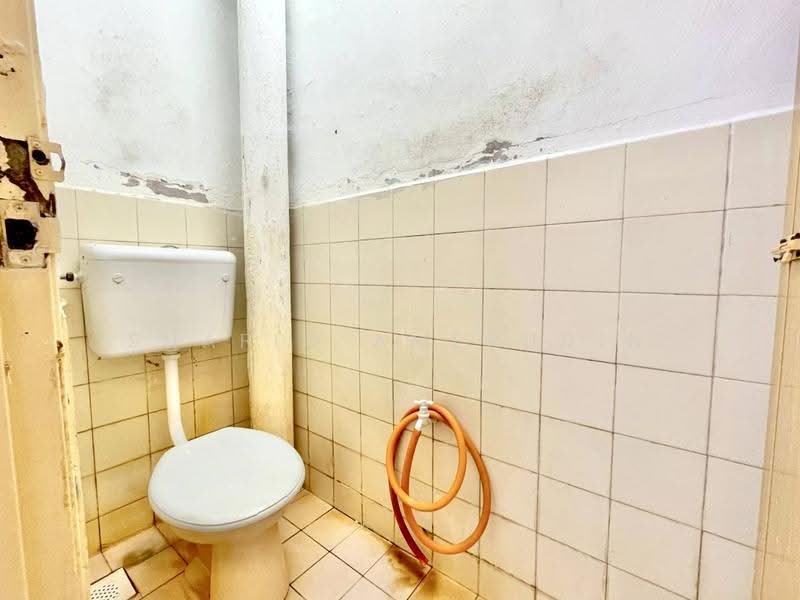 Apartment for Sale at Taman Tun Teja - Shafiq Amerudin - Bathroom - PropertyGuru.com.my