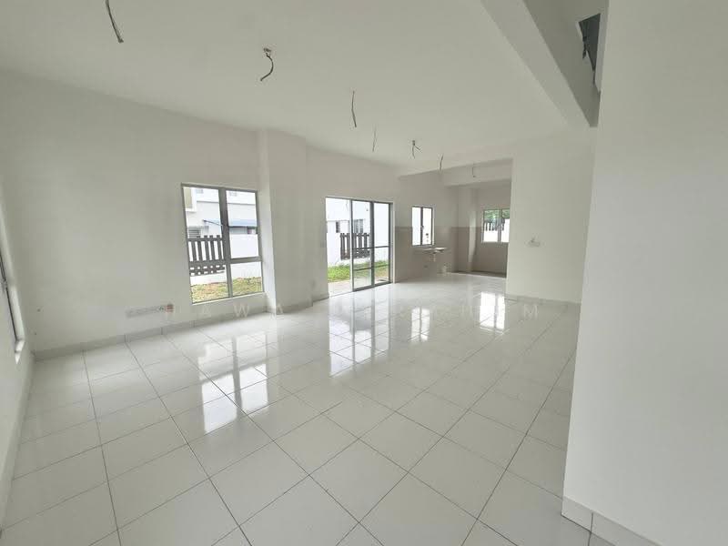 Rumah Teres 2-Tingkat untuk Dijual di Setia Ecohill (Semenyih) - Hawa Ibrahim - Living Room - PropertyGuru.com.my