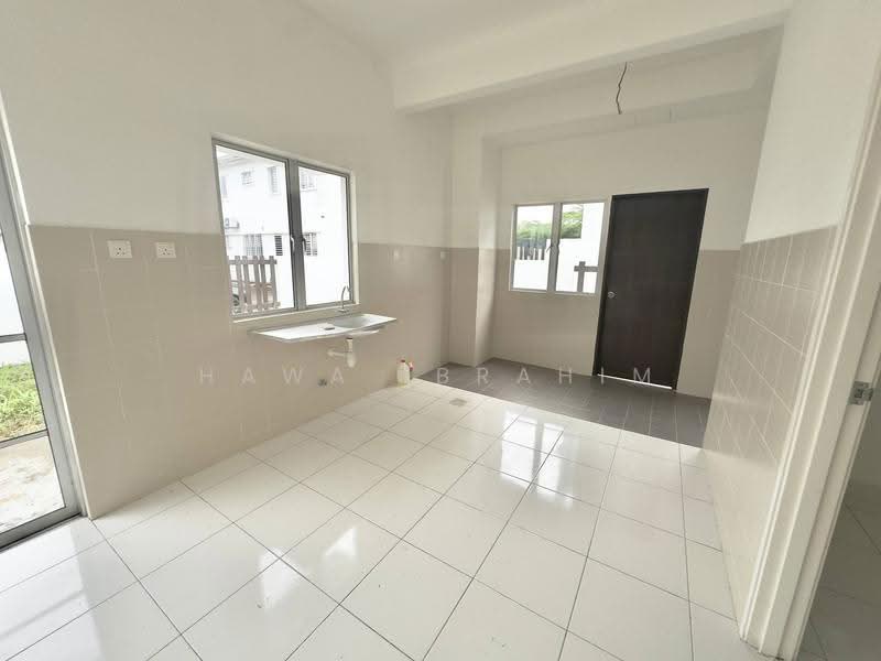 Rumah Teres 2-Tingkat untuk Dijual di Setia Ecohill (Semenyih) - Hawa Ibrahim - Kitchen - PropertyGuru.com.my