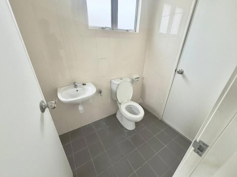 Rumah Teres 2-Tingkat untuk Dijual di Setia Ecohill (Semenyih) - Hawa Ibrahim - Bathroom - PropertyGuru.com.my