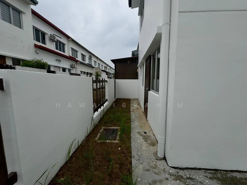 Rumah Teres 2-Tingkat untuk Dijual di Setia Ecohill (Semenyih) - Hawa Ibrahim - Exterior - PropertyGuru.com.my