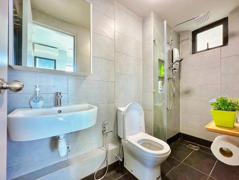 Kediaman Servis untuk Dijual di Arte Star - Aaron Soh - Bathroom - PropertyGuru.com.my