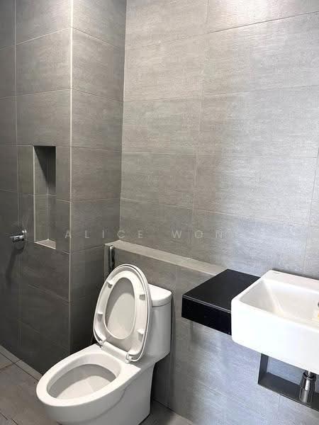 Kediaman Servis untuk Disewa di The Pano - Alice Wong - Bathroom - PropertyGuru.com.my