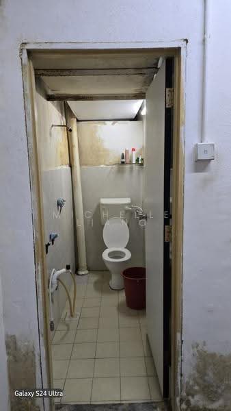 Flat for Sale at Taman Mount Austin - Michelle Liang - Bathroom - PropertyGuru.com.my