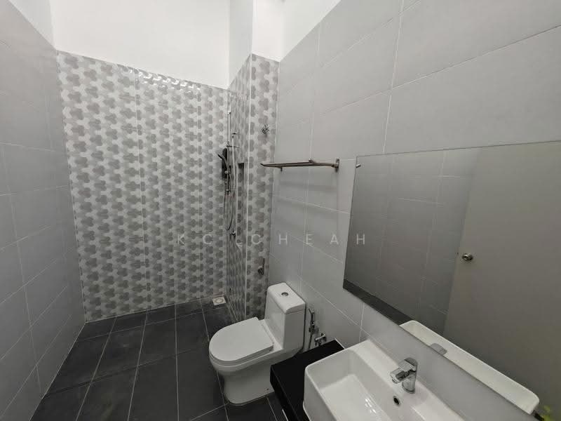 Rumah Teres 1-Tingkat untuk Disewa di Shah Alam (Selangor) - KC Cheah - Bathroom - PropertyGuru.com.my