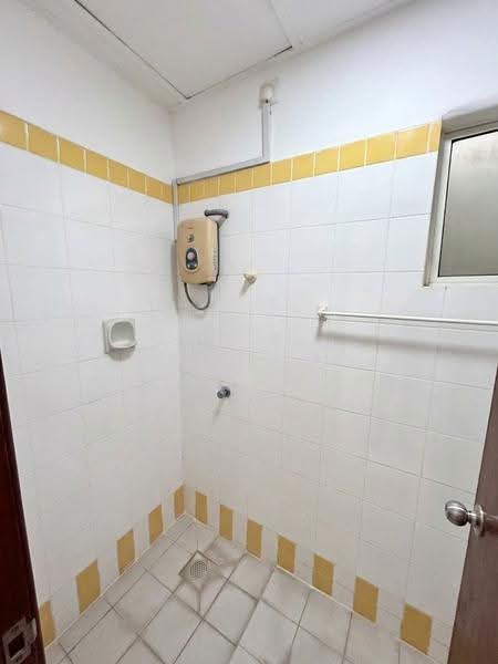 Kondominium untuk Dijual di Segar Courts - Chew Ken San - Bathroom - PropertyGuru.com.my