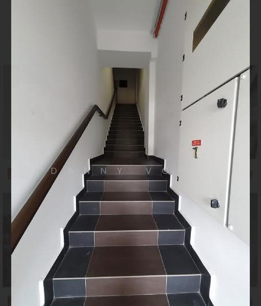 Office for Sale in Taman Mutiara Barat (Cheras) - Danny Voon - Corridor - PropertyGuru.com.my