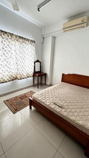 Kondominium untuk Disewa di Pelangi Astana - Ethan Ting - Bedroom - PropertyGuru.com.my