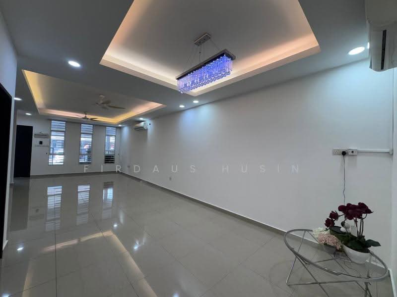 2-storey Terraced House for Sale in Taman Bangi Avenue (Bangi) - Firdaus Husin - Living Room - PropertyGuru.com.my