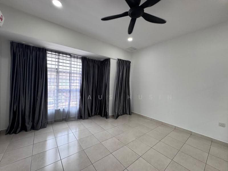 2-storey Terraced House for Sale in Taman Bangi Avenue (Bangi) - Firdaus Husin - Interior - PropertyGuru.com.my