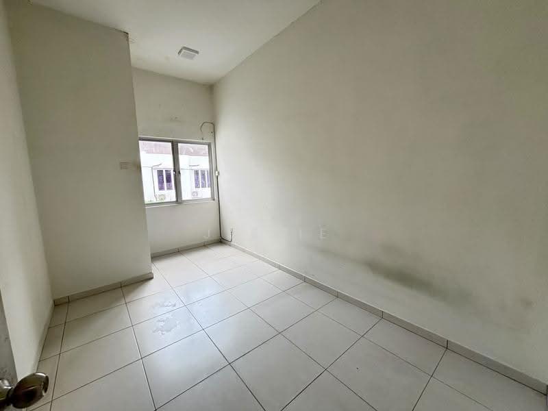 Terraced House for Sale in Sungai Buloh (Selangor) - Jessie Wong - Interior - PropertyGuru.com.my