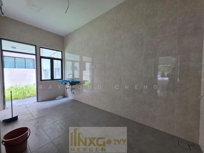 Rumah Berkembar untuk Dijual di Canary Garden (Klang) - Raymond Cheng - Kitchen - PropertyGuru.com.my