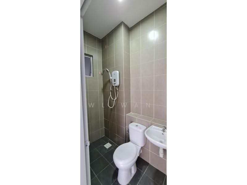 Pangsapuri untuk Dijual di Idaman Abadi - WL Wan - Bathroom - PropertyGuru.com.my