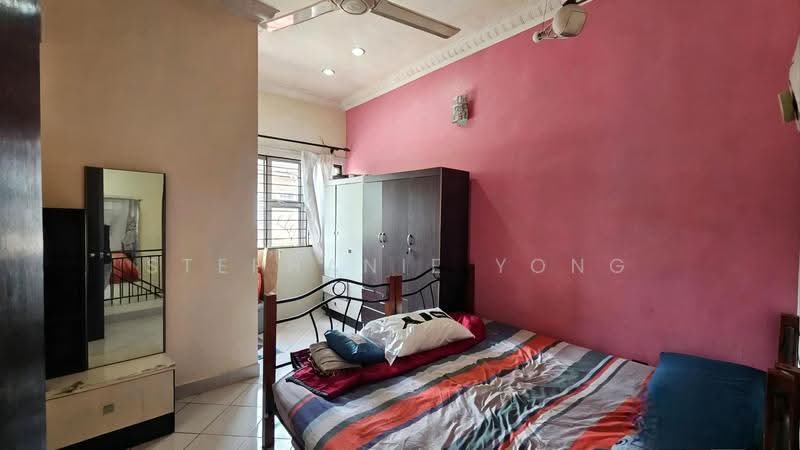 Terraced House for Sale in Taman Seri Belimbing (Balakong) - Stephanie Yong - Bedroom - PropertyGuru.com.my