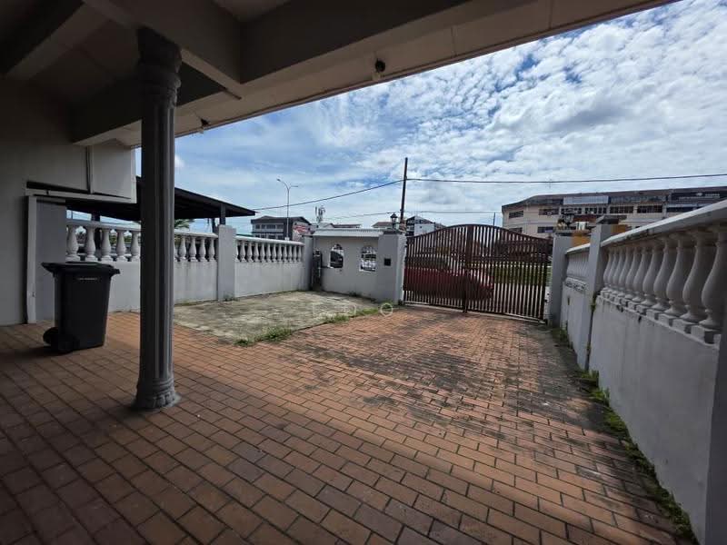 Rumah Teres 2-Tingkat untuk Dijual di Taman Johor Jaya (Johor Bahru) - Foo Jun Tao - Exterior - PropertyGuru.com.my